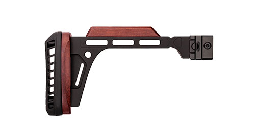 Der WOOX 1913 Edge Stock kombiniert modernes Design mit traditioneller Handwerkskunst, bietet eine verstellbare Wangenauflage und M-LOK® Slots für Zubehör.